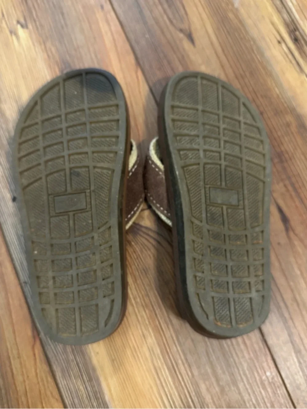Dockers Kids Brown Flip Flop Sandals size 11
